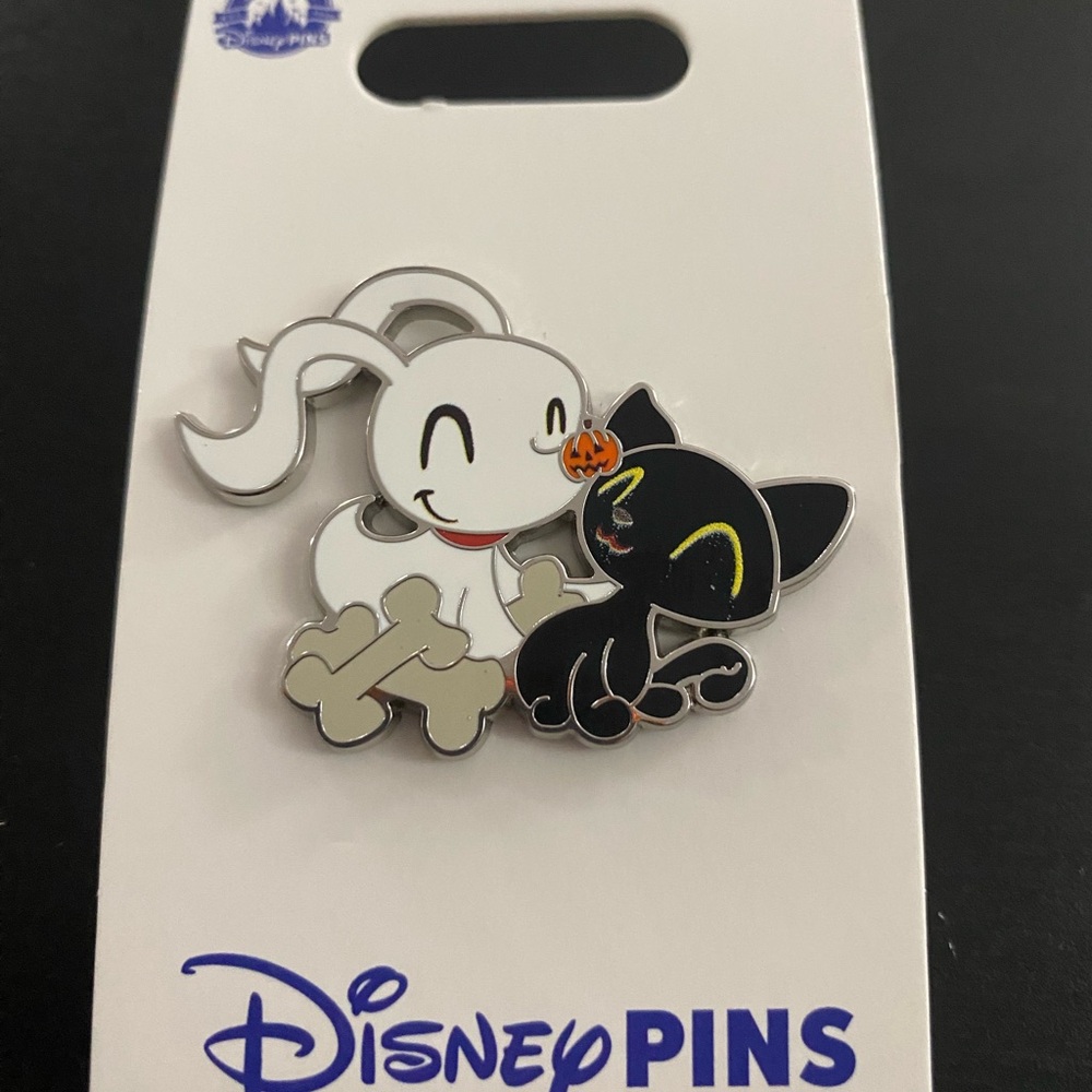 Disney Enamel Pin Zero and Black Cat - White and Black New Disney Pins Authentic